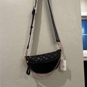 NanaMacs Black Quilted Crossbody Bag with Gold Chain